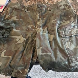 Mens camo cargo shorts size 38